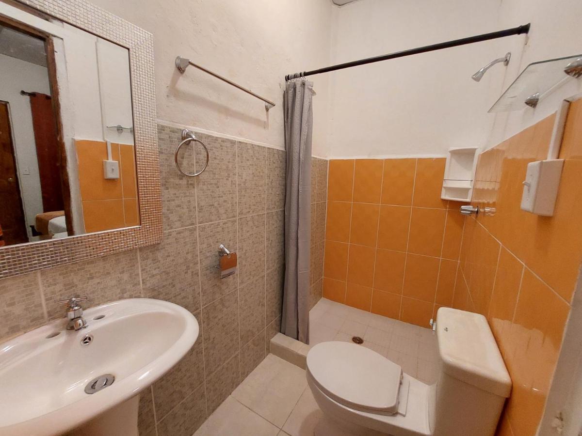 Hospedaje Los Lirios Chitré Zewnętrze zdjęcie